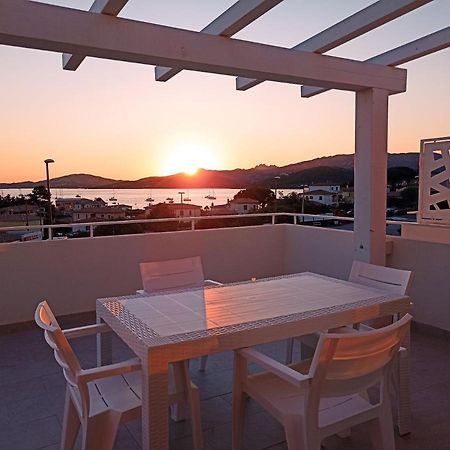 Welcomely - White Terrace - Condominio Acqualife Cannigione Kültér fotó